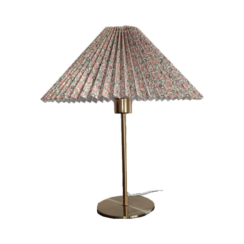 Vintage Floral Table Lamp – Elegant Bronze Nightstand Light